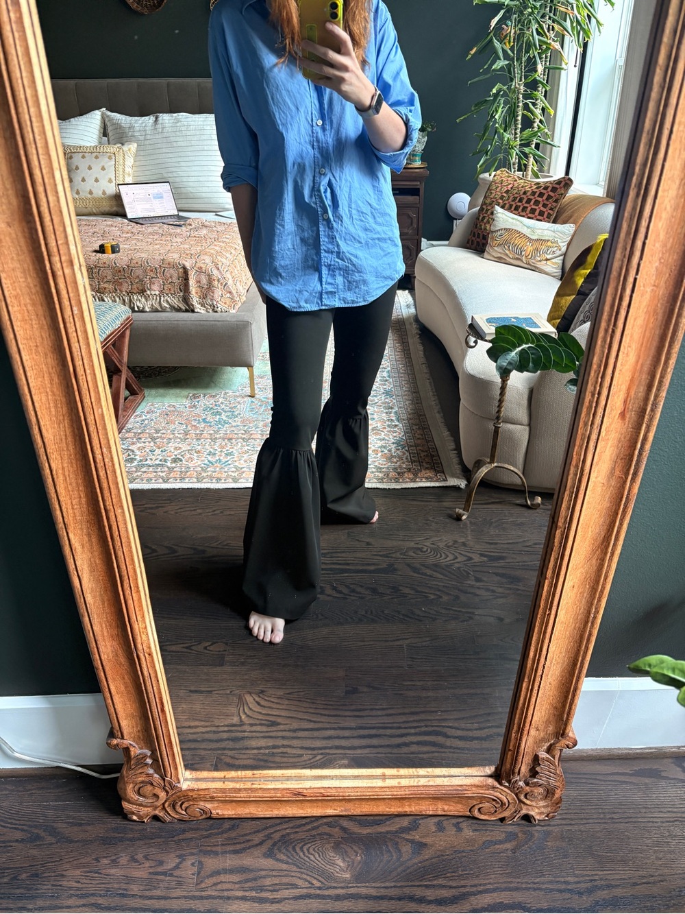 Parker Size 6 Black Flare pants